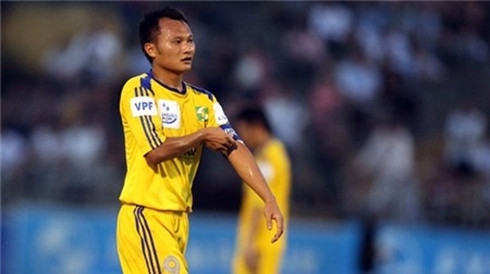 Gia nhập Bình Dương, Trọng Hoàng bỏ túi 7 tỷ