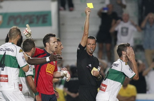 Trọng tài giúp Real từng ưu ái Barca