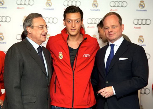 Oezil rời Bernabeu: Chỉ vì không vừa mắt Perez