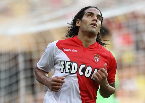 Falcao, Cavani đồng loạt nổ súng: Khi đồng tiền lên tiếng!