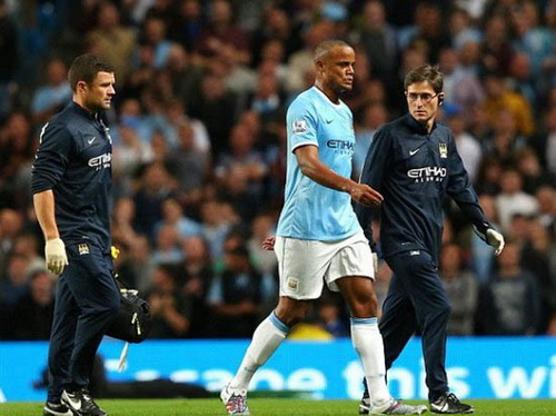 Manchester City chuẩn bị thực hiện bom tấn mùa đông: Bán Kompany, mua Pique