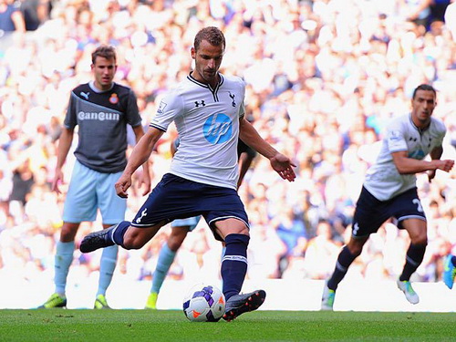 Bán Balotelli, Milan sẽ mua Soldado thay thế