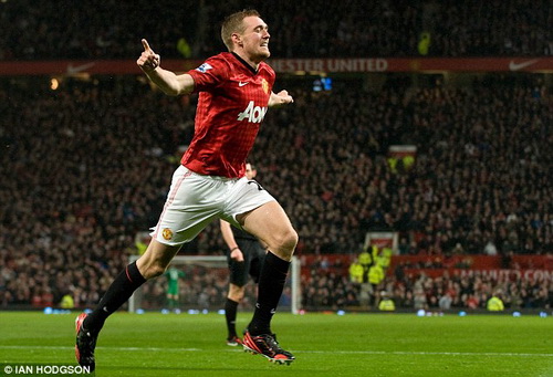 Cựu binh Fletcher và thần đồng Januzaj không có tên trong danh sách dự Champions League của Man Utd