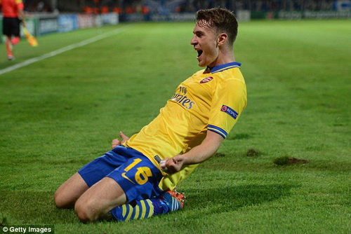 Oezil không tỏa sáng, Arsenal vẫn giành thắng lợi trong chuyến làm khách khai màn Champions League