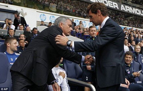 Tottenham 1-1 Chelsea: Mourinho đã loạng choạng, nhưng còn lâu mới knock-out