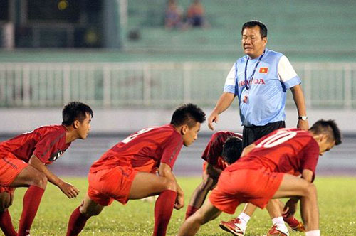 HLV Hoàng Văn Phúc tiếp tục dẫn dắt ĐTVN