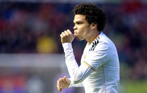 Hàng thủ Real Madrid: Pepe và hành trình từ “đồ tể” đến cận vệ tin cậy