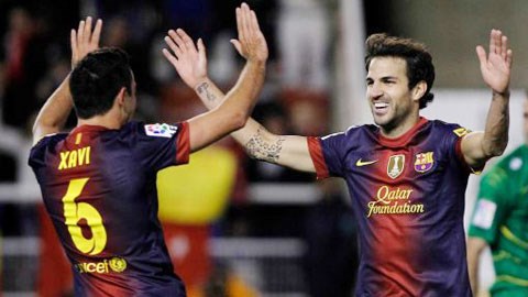 Barcelona: Đã đến lúc Fabregas “kế vị” Xavi