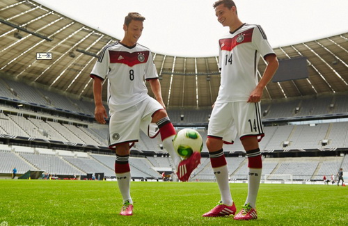 Mesut Ozil được vinh danh: Xin chào, cầu thủ xuất sắc nhất nước Đức