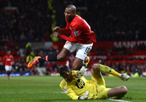 Man Utd bại trận, Moyes đả kích ông bạn vàng của đội bóng