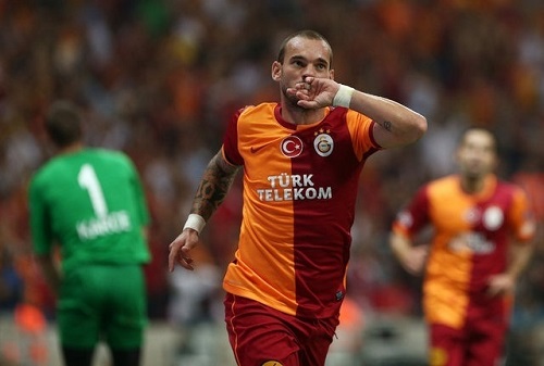 Ban tin toi 1512 Wesley Sneijder nang nac doi roi Galatasaray hinh anh