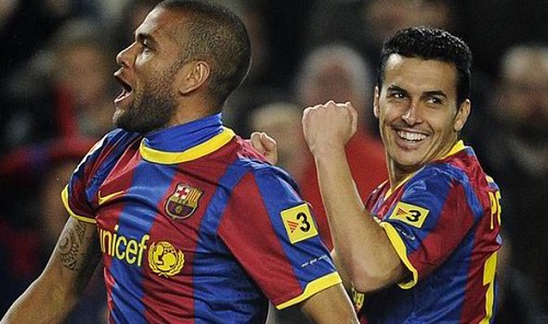 Arsenal dang muon dua ca Alves va Pedro ve san Emirates