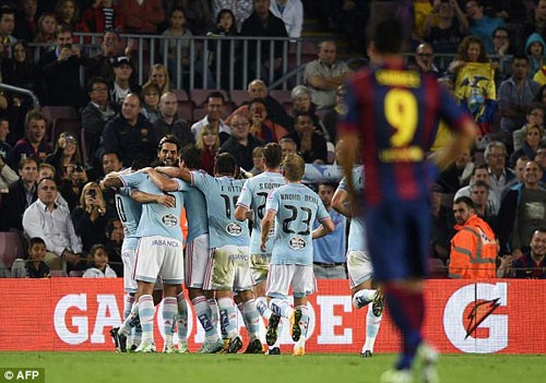Highlights: Barcelona 0-1 Celta Vigo (Vòng 10 La Liga)