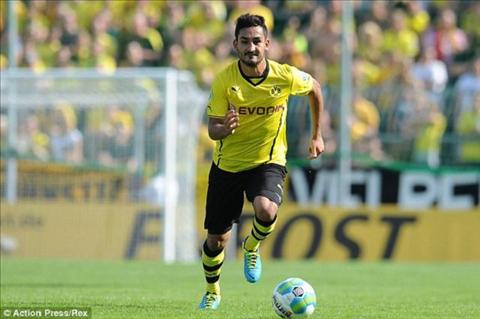 Tiền vệ Ilkay Gundogan bật đèn xanh cho các ông lớn