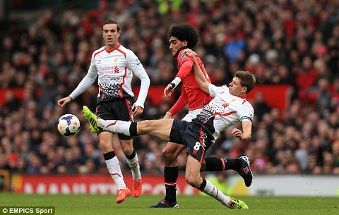 Truoc them MU vs Liverpool Mau chot o cap Fellaini - Gerrard hinh anh