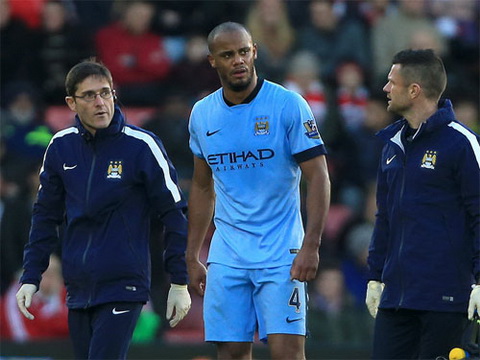 Nhà vô địch Man City mất thêm hai chủ lực vì chấn thương