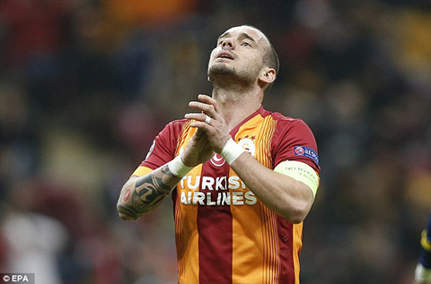  Ban tin bong da 51 Man Utd vo mong chieu mo Sneijder hinh anh