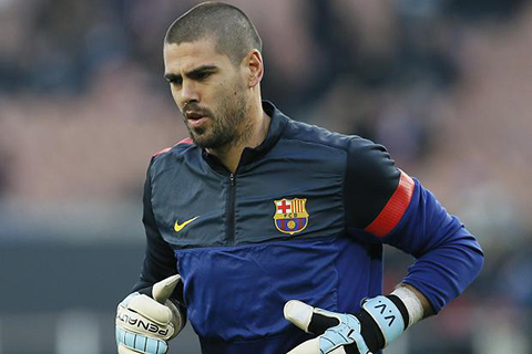 NÓNG! Man United CHÍNH THỨC ký hợp đồng với thủ môn Victor Valdes