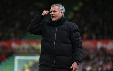 Hau Chelsea thang West Ham, Mourinho quay sang da deu… Real hinh anh
