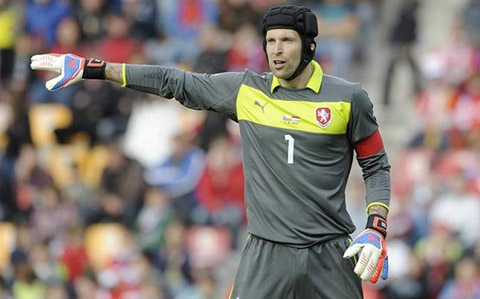 Real tính mua thủ môn "thất sủng" của Chelsea