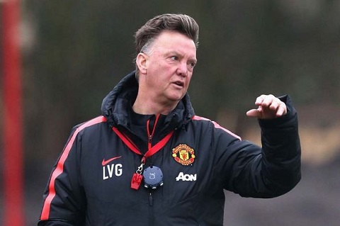 MU thang hoa, HLV Van Gaal chang ngan CDV Tottenham hinh anh