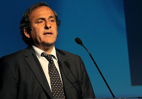 Chủ tịch UEFA kiên quyết bảo vệ... thẻ trắng