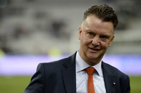 HLV Stoke tung Van Gaal len may xanh truoc tran cau voi MU hinh anh