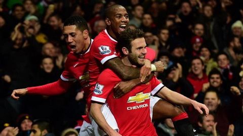 Young-Valencia hồi sinh ở vị trí wing-back: Nghệ thuật dùng người của Van Gaal