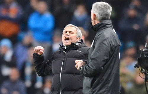 Chelsea: Jose Mourinho, từ bóng tối ra ngoài sáng