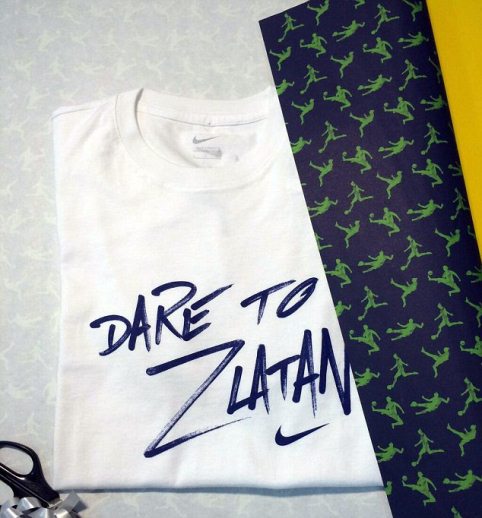 Ibrahimovic gửi quà sinh nhật độc đáo cho Ronaldo