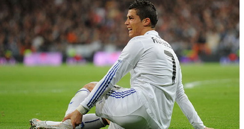 HLV Ancelotti: Ronaldo và Isco đang không hạnh phúc