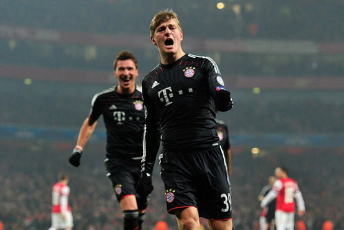 Phớt lờ M.U, Toni Kroos sẽ chọn Real