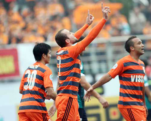 Ninh Bình thắng Kelantan trên đất Mã