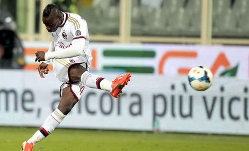 AC Milan: Vượt qua sức ép với Balotelli
