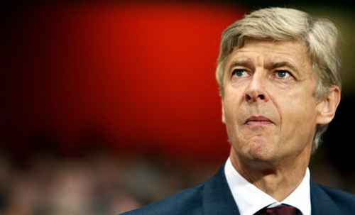 Arsenal: Arsene Wenger chọn người kế vị và những bài học từ Old Trafford