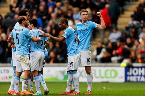 Pellegrini lạc quan về ngôi vô địch cho Man City sau trận hòa Arsenal