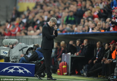 Giá như David Moyes là Mourinho