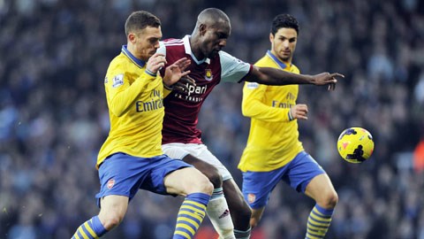 Arsenal - West Ham: Khốn khổ tàn quân