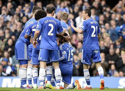 Giải sầu thành công, Chelsea  tạm thời chiếm giữ ngôi đầu