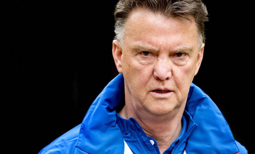 Van Gaal: “Sir Alex không phải là vấn đề với tôi”