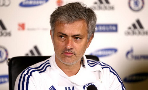 Mourinho: “Vai trò của Thiago Silva quan trọng hơn Neymar”