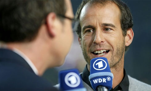 Rooney sẽ khó sống với Van Gaal