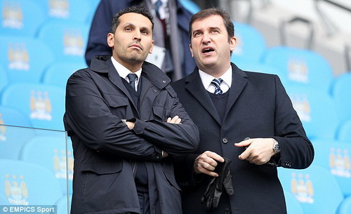 Louis Van Gaal sẽ phá tan nát Old Trafford