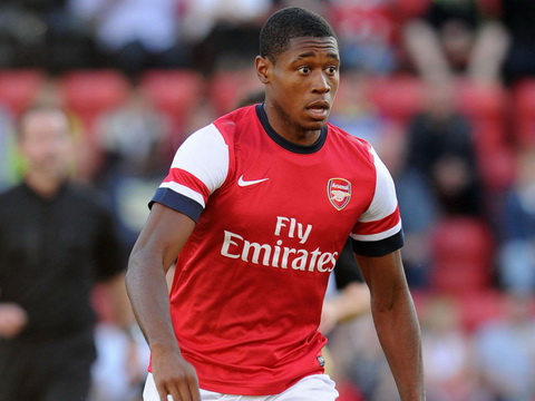 Arsenal để  Yaya Toure mới ra đi miễn phí
