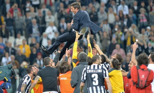 Juve có dám vì Champions League, vì Conte, mà coi nhẹ Serie A?