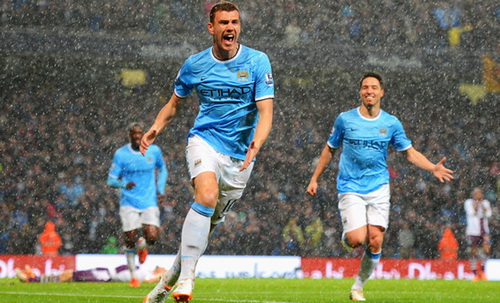 Edin Dzeko ghi 5 bàn trong 3 trận gần nhất: Dzeko không chỉ là cột đèn đường