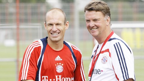 Robben theo chân HLV Van Gaal về M.U, tại sao không?