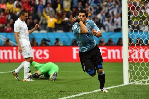 Chùm ảnh: Tam sư đã chết dưới tay hung thần Suarez ra sao?