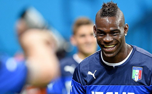 Mourinho tâng bốc Balotelli lên... mây xanh