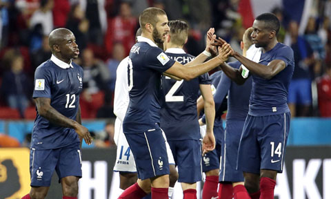 ĐT Pháp: Hãy giữ đôi chân trên mặt đất